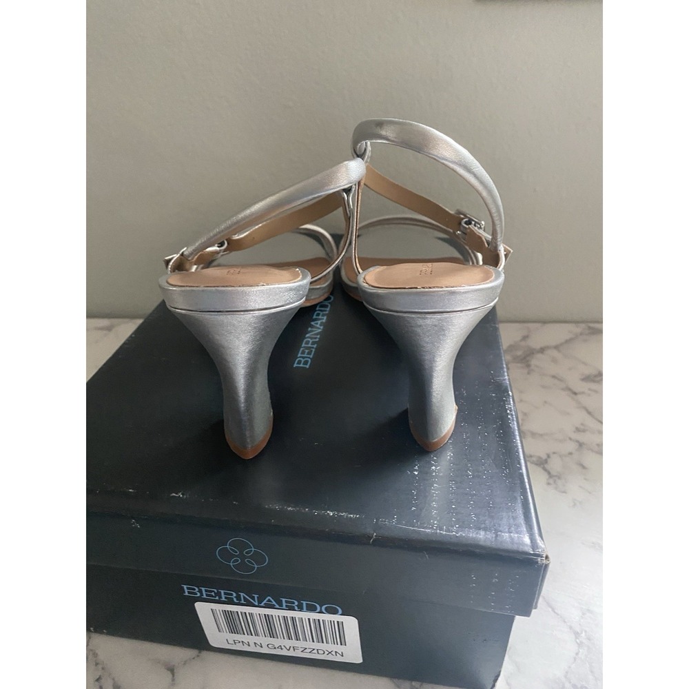 Bernardo Silver Leather Strappy Slingback Buckle Ankle Strap Open Toe 11M - Picture 5 of 6